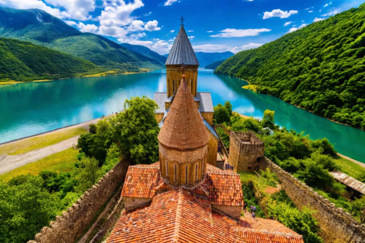 Ananuri Fortress
