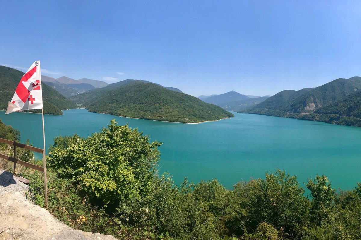 Jinvali lake